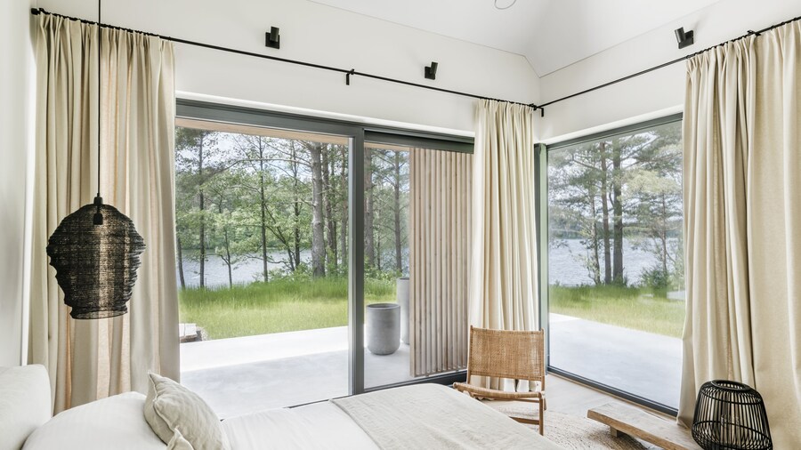 ザ レイク ユニーク ウォーターフロント ヴィラ