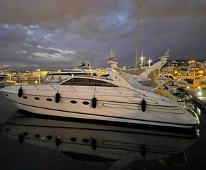 Marina - Yacht 17M Cannes Croisette Port Canto, 3 Bedrooms, air conditioning, tv (Cannes)