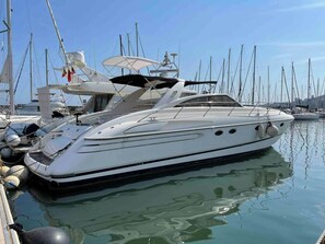 Marina - Yacht 17M Cannes Croisette Port Canto, 3 Bedrooms, air conditioning, tv (Cannes)