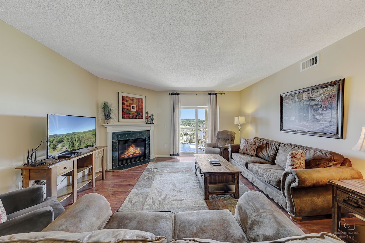 Condo (Always Dreamin - No Pets Allowed) | Living area | TV, fireplace
