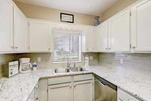 Condo (#313 - No Pets) | Private kitchen | Fridge, microwave, oven, stovetop - Whispering Pines by Jackson Mountain Rentals (Pigeon Forge)