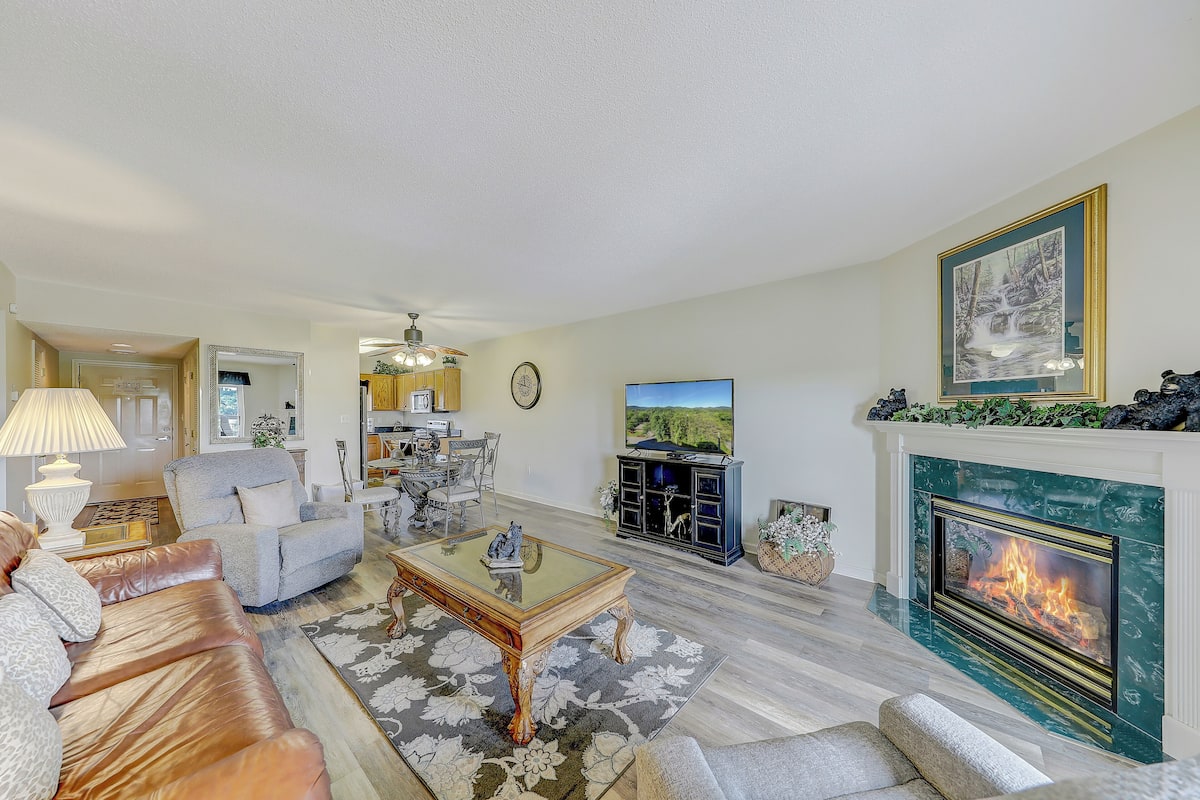 Condo (Simply Blessed - No Pets Allowed) | Living area | TV, fireplace