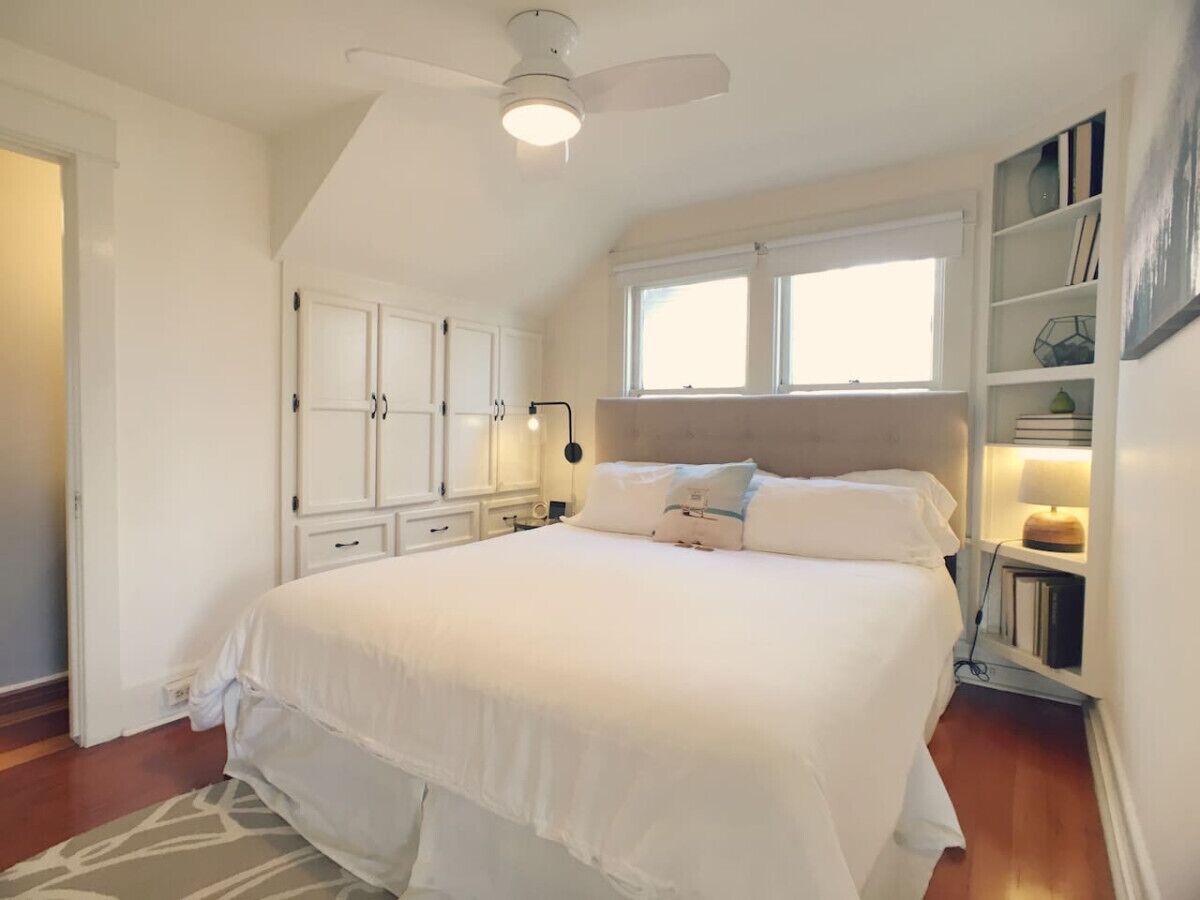 1 habitación, escritorio, tabla de planchar con plancha y wifi 