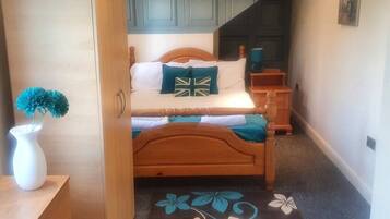 Apartment, Multiple Beds | 4 bedrooms, iron/ironing board, free WiFi, bed sheets