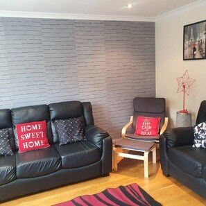 Apartment, Multiple Beds | Living area - Lovely 4-bed Apartment in Harrow (Harrow)