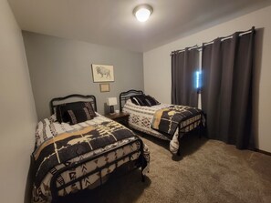 2 habitaciones, cuna de viaje, wifi y ropa de cama 
