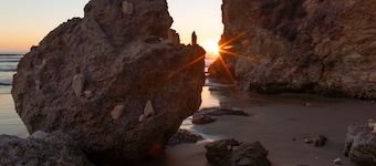 Five minute walk to Pismo Beach!