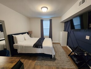 1 bedroom, desk, iron/ironing board, free WiFi