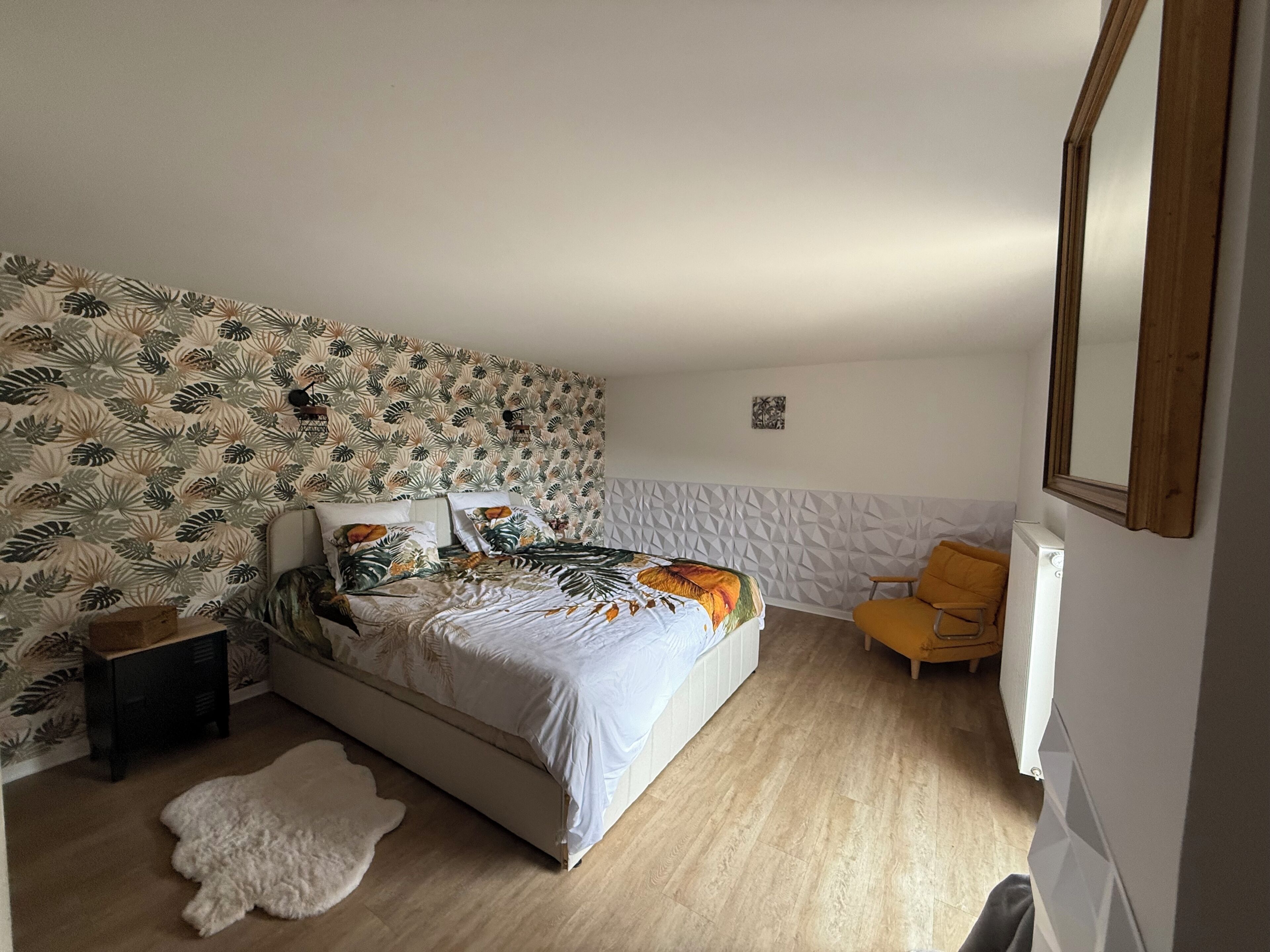 5 chambres, fer et planche à repasser, lit parapluie, Wi-Fi gratuit