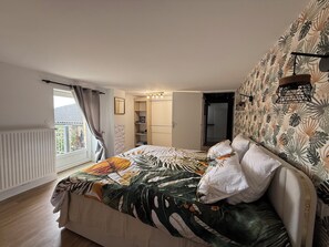 5 Schlafzimmer, Bügeleisen/Bügelbrett, Reisekinderbett, kostenloses WLAN