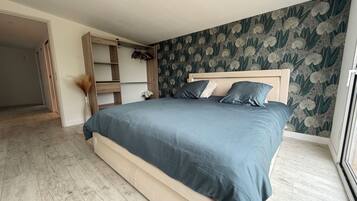 5 chambres, fer et planche à repasser, lit parapluie, Wi-Fi gratuit