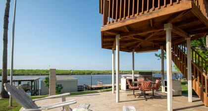 Arroyo City, TX Waterfront home