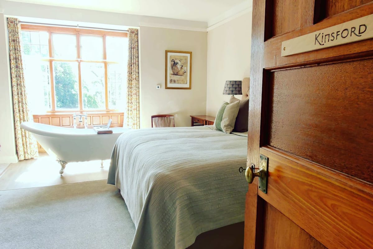 Romantische tweepersoonskamer, privébadkamer, uitzicht op binnenplaats (Kinsford)