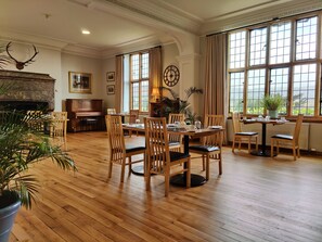 Restaurant - Bossington Hall Bed and Breakfast (Porlock)