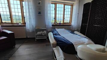 Warmsteinmassagen, Tiefengewebe-Massagen, klassische Massagen