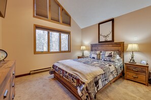 6 dormitoris, escriptori, planxa i posts de planxar i wifi gratuïta