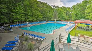 Indoor pool, outdoor pool