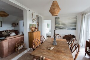 Comfort House, Private Bathroom, Sea View | Restaurant