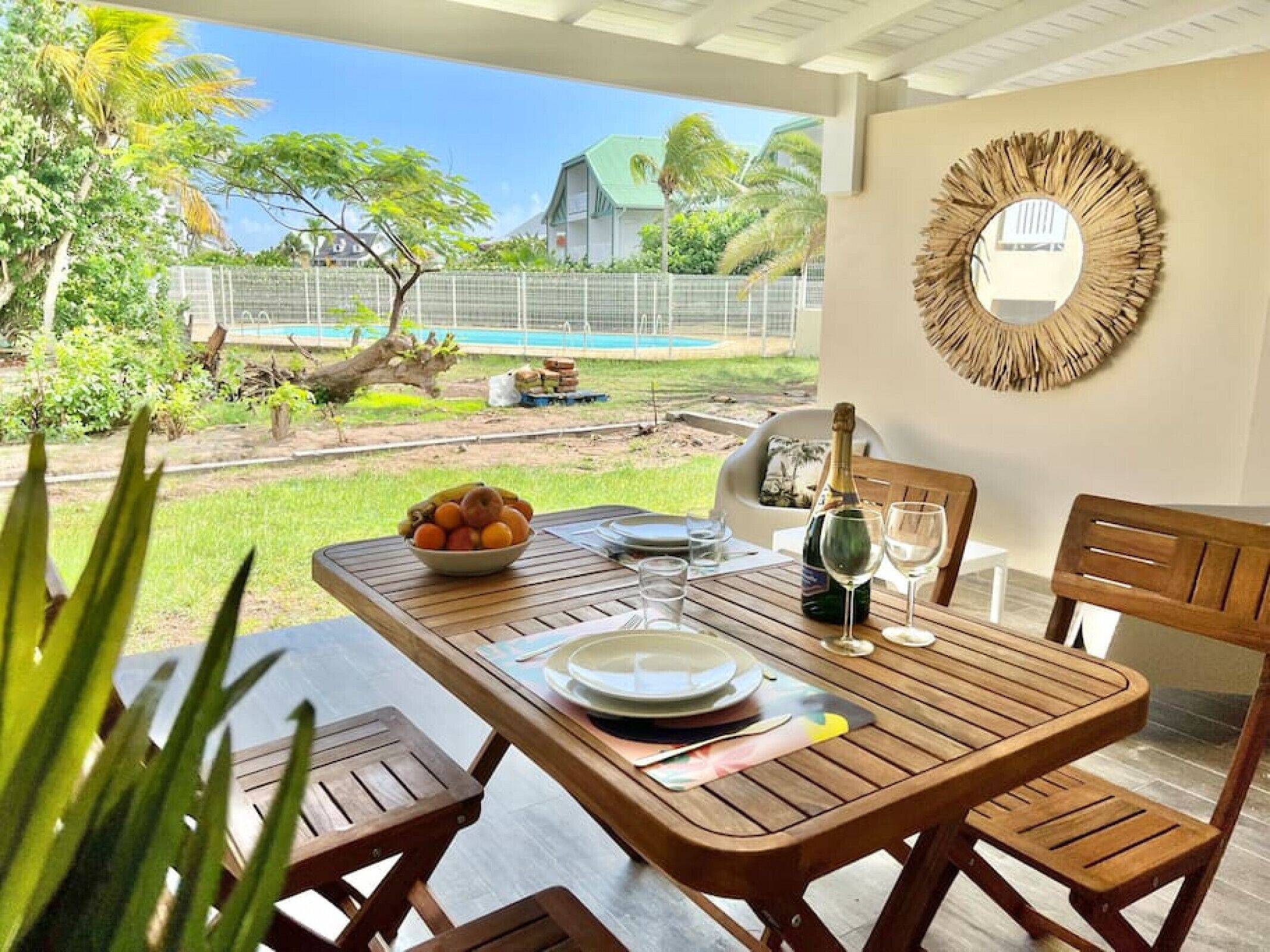 Maracuja 6, Orient Bay village, pool, walkable beach at 100 m in Orient Bay, Saint Martin