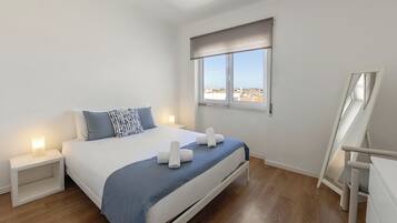 1 bedroom, travel crib, free WiFi, bed sheets
