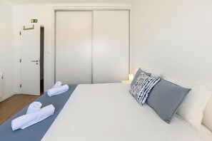 1 chambre, lit parapluie, Wi-Fi gratuit, draps fournis