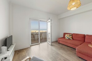 TV - Baleal Breeze - Front Sea View and Surf Breaks (Peniche)