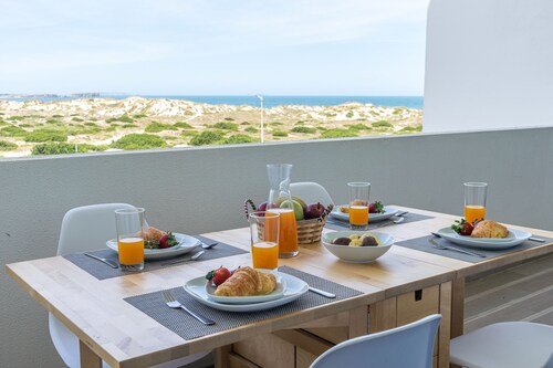Baleal Dream - front of the beach