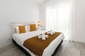 3 bedrooms, iron/ironing board, travel cot, free WiFi
