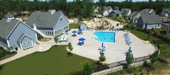 Whale Song Accessible Cottage - Near Beaches w/ Resort-style Pool