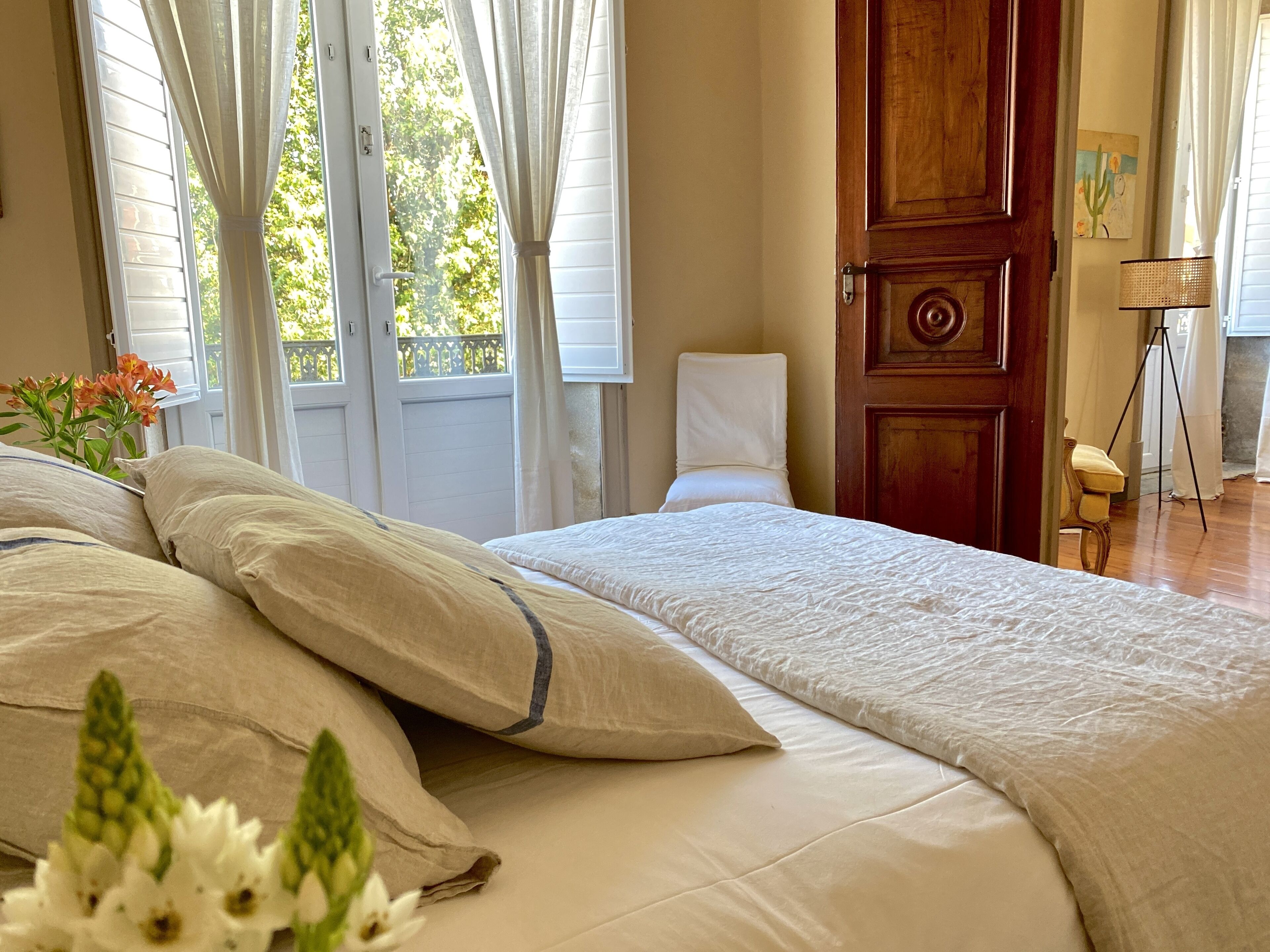 4 dormitorios, tabla de planchar con plancha, wifi gratis y ropa de cama