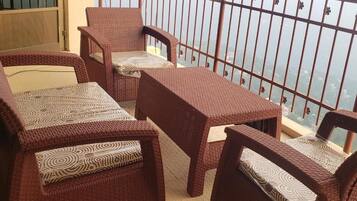 Apartemen Deluks | Teras/patio