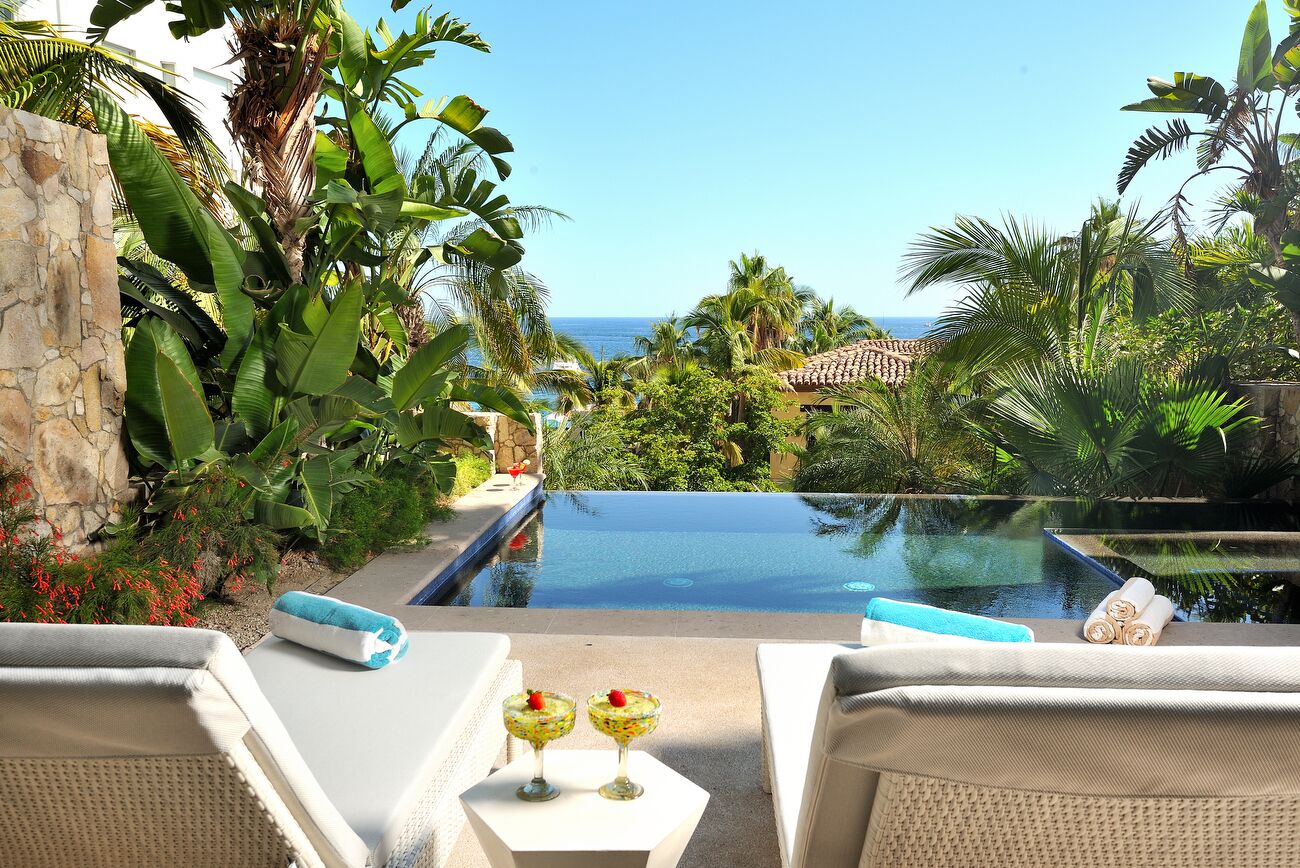 Outdoor pool, an infinity pool
