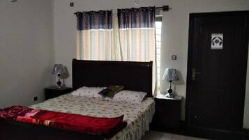 Standard Double Room | Free WiFi