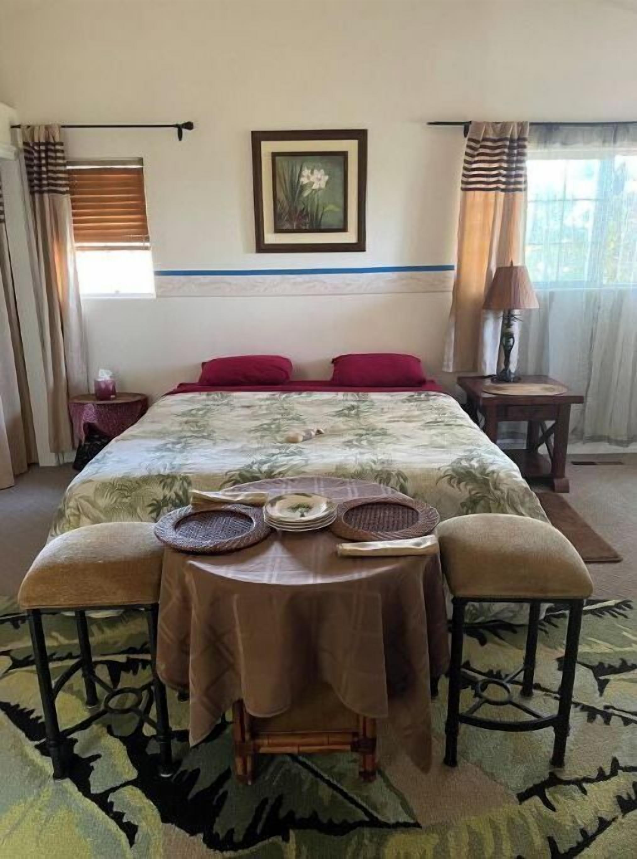 3 bedrooms, in-room safe, desk, iron/ironing board