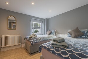 Deluxe Suite, Private Bathroom, Sea View