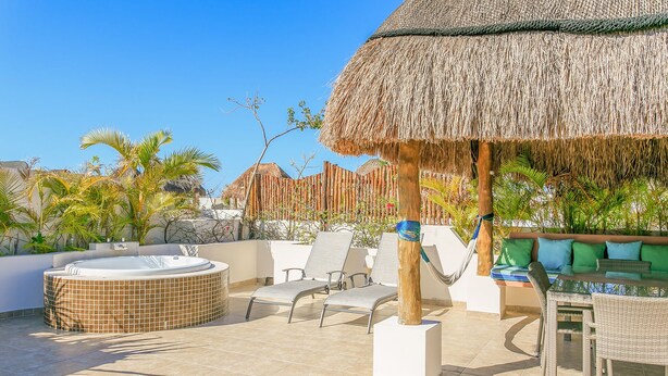Loftsleilighet – panorama, 3 soverom, privat basseng, byutsikt | Privat basseng