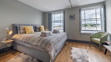 Superior Double Room, Ensuite, Sea View