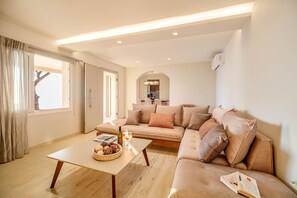 Luxury Villa, Ensuite, Sea View (Luxury Villa Ethra) | Lounge - Ocean View - Luxury Villa Ethra (Corfu)