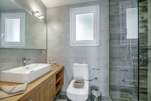 Luxury Villa, Ensuite, Sea View (Luxury Villa Ethra) | Bathroom