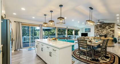 Spacious| Modern| Arcade| Hot Tub| Crib| EV Charger