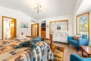 4 Schlafzimmer, Schreibtisch, Bügeleisen/Bügelbrett, kostenloses WLAN