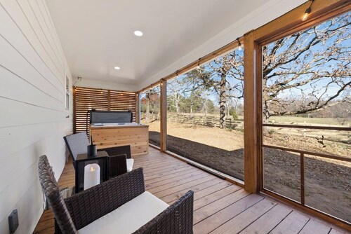 The Farmhouse with hot tub