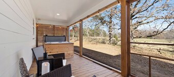 The Farmhouse with hot tub