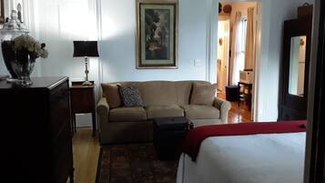 1 bedroom, desk, free WiFi