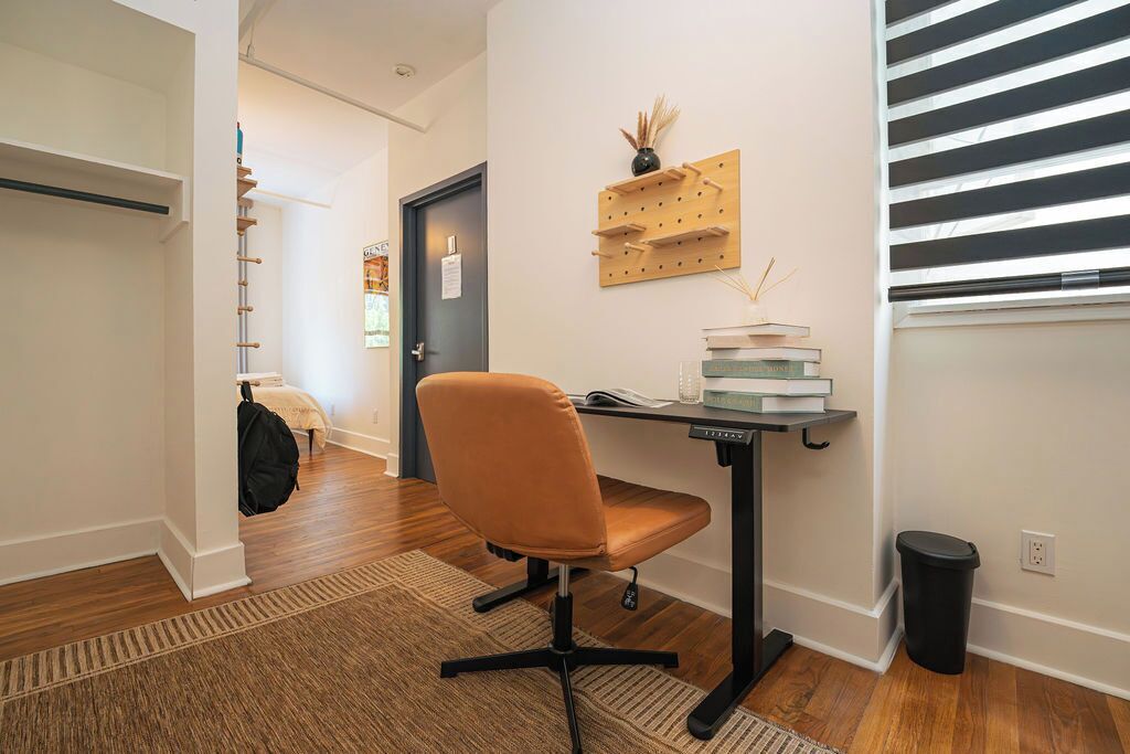 Photo - Lamartine Chelsea – Hostel