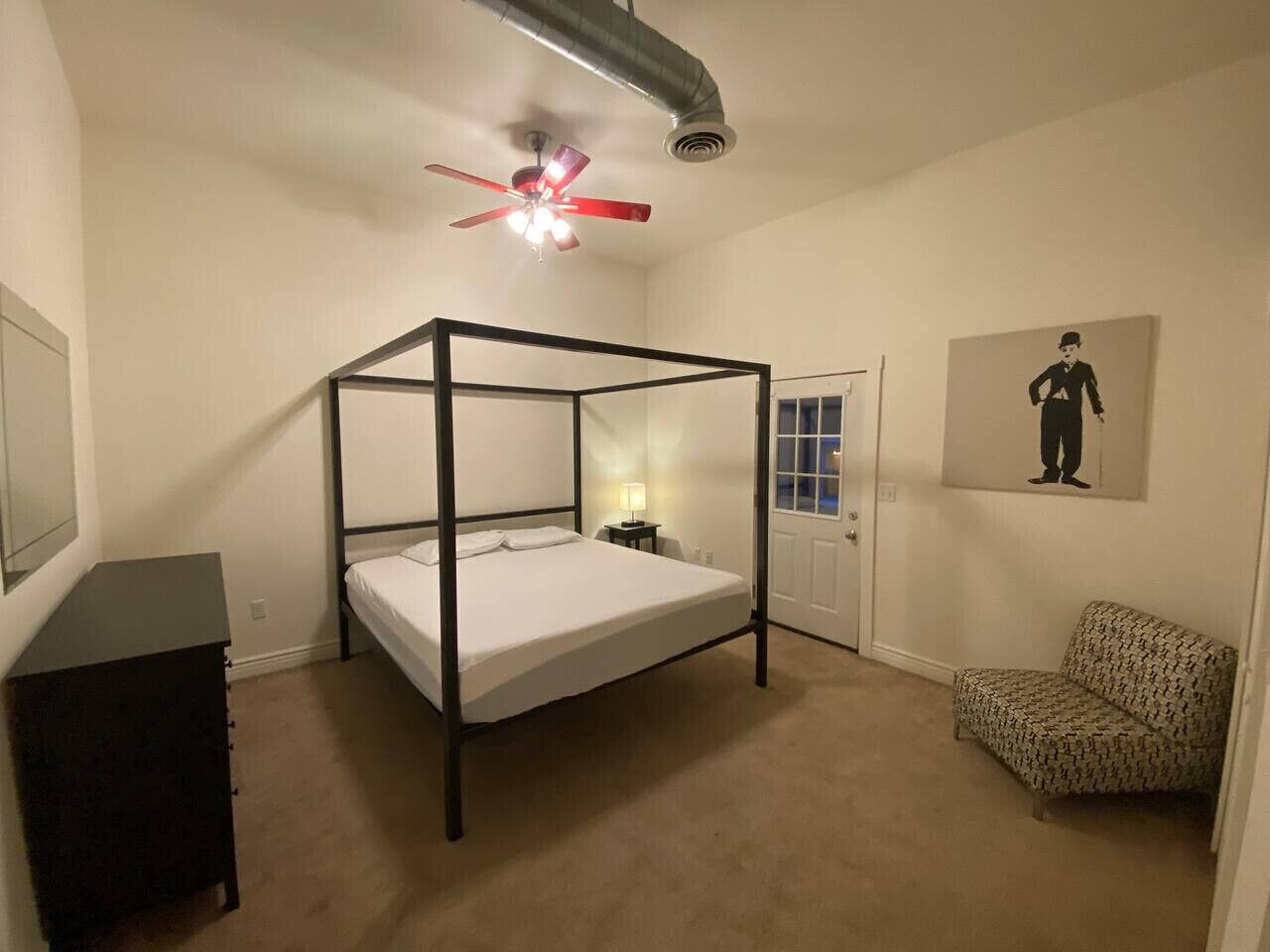 2 bedrooms, desk, iron/ironing board, travel crib