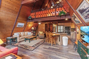 Smart-TV, Kamin, DVD-Player, Bücher