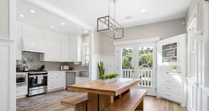 NEW LISTING ! NEWLY REMODELED HISTORIC HOME NEAR DOWNTOWN!