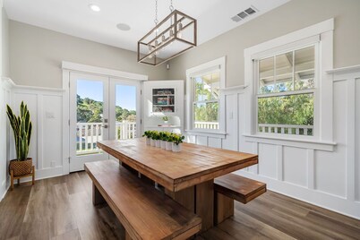 NEW LISTING ! NEWLY REMODELED HISTORIC HOME NEAR DOWNTOWN!