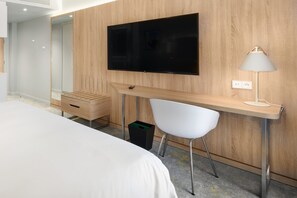 Laptop workspace, iron/ironing board, free cribs/infant beds, free WiFi